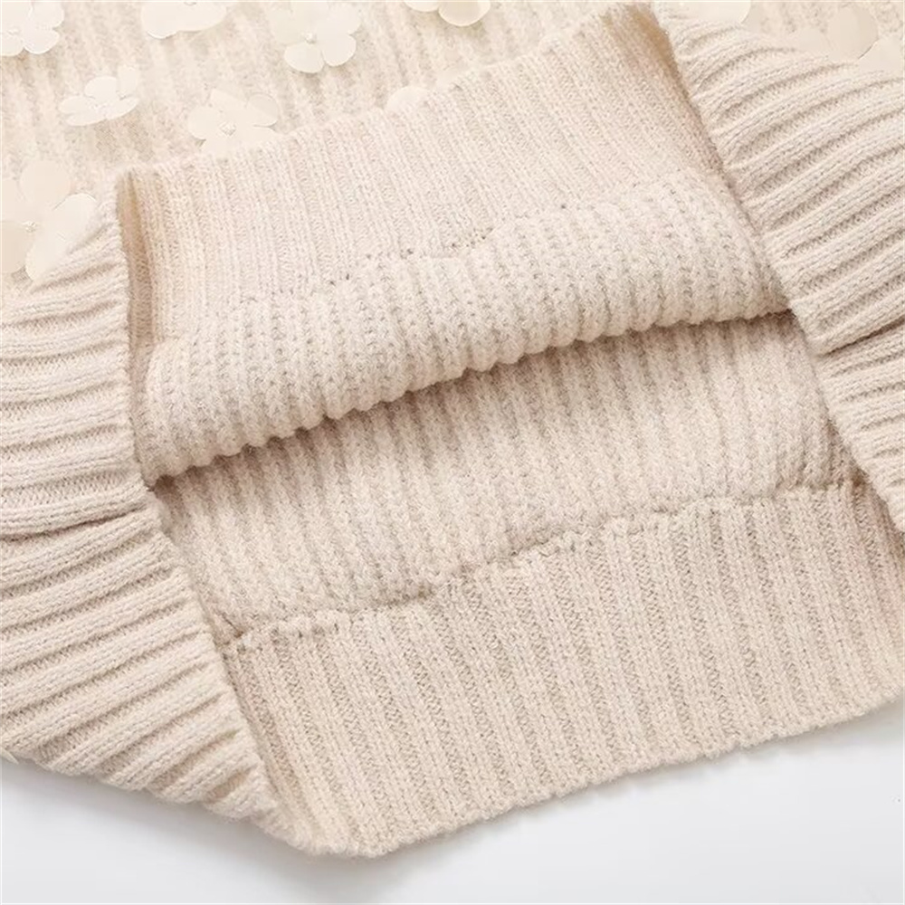Maxct Autumn New Women's Fashion Loose Flower Decoration Splicing Long Sleeve Round Neck Knitted Shirt