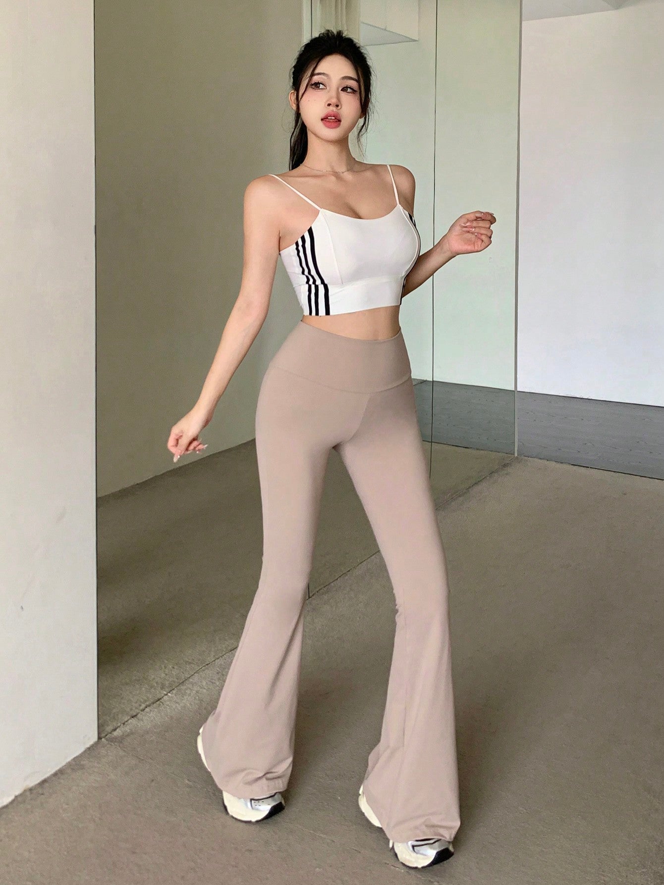Maxct Women's Solid Color Back Cross Casual Flared Pants