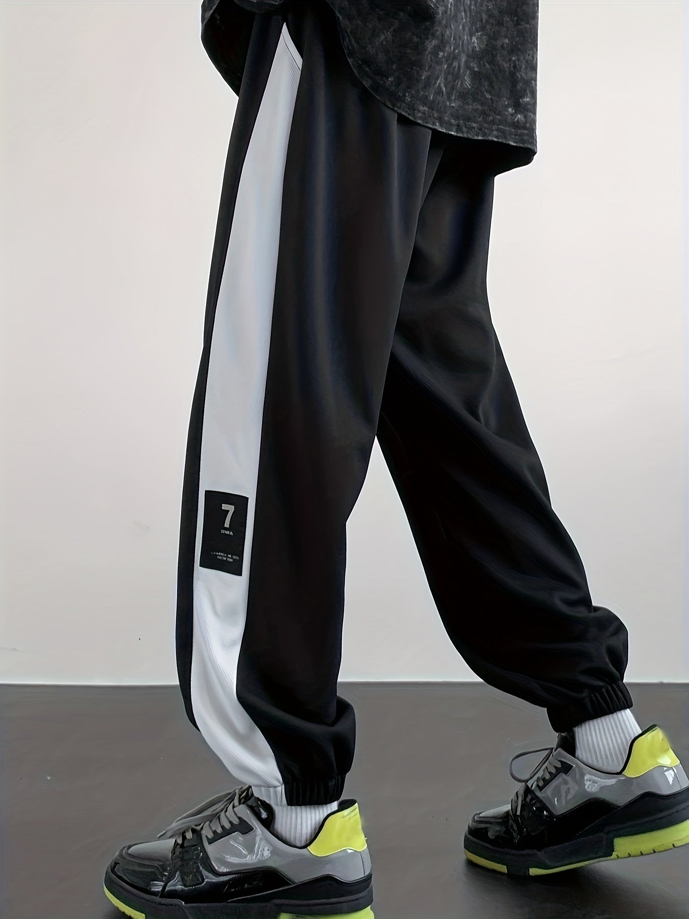 Maxct  Chic Color Block Joggers, Men's Casual Stretch Waist Drawstring Sports Pants Sweatpants