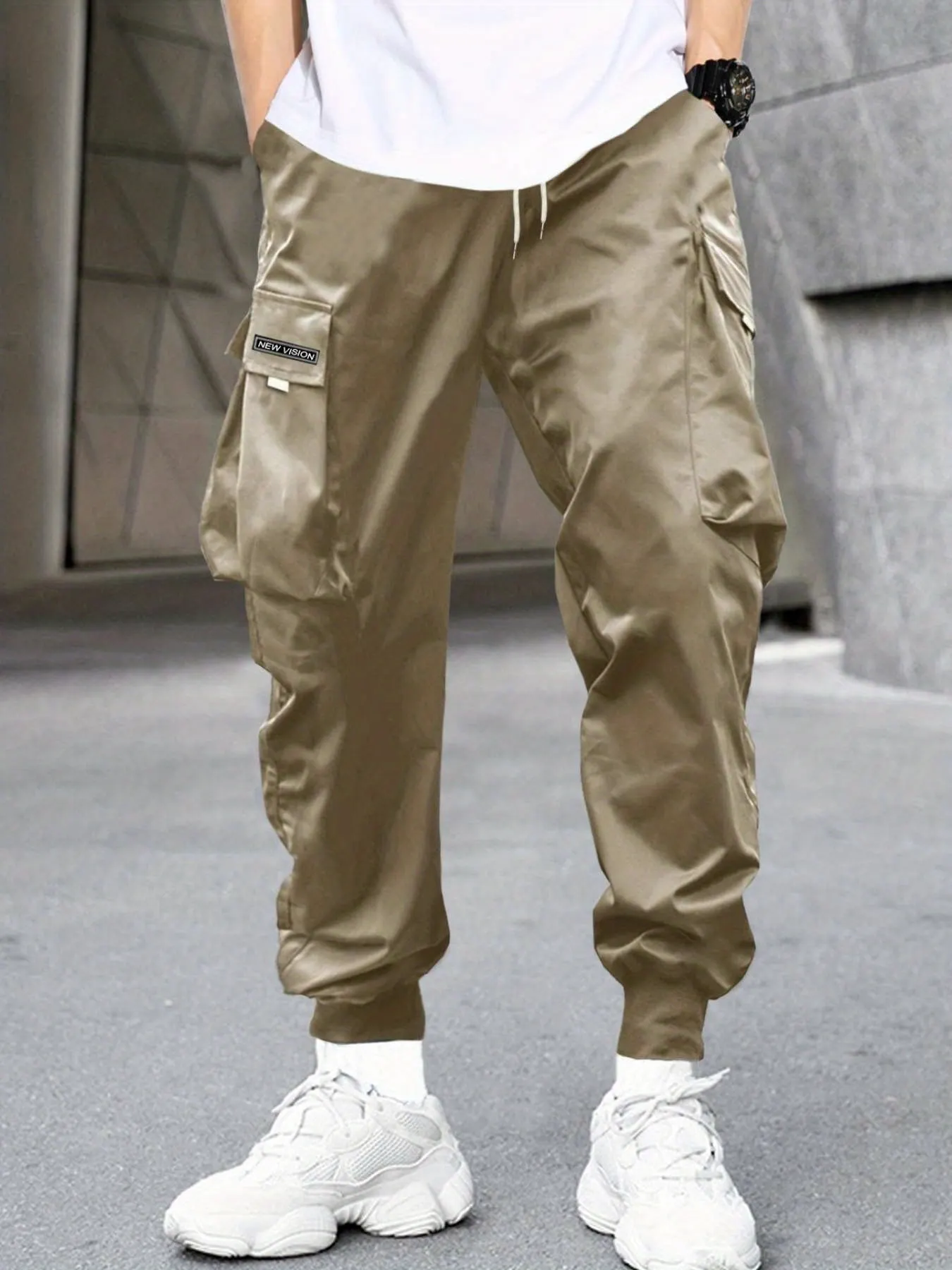 Men's Letter Graphic Drawstring Waist Cargo Pants With Flap Pockets