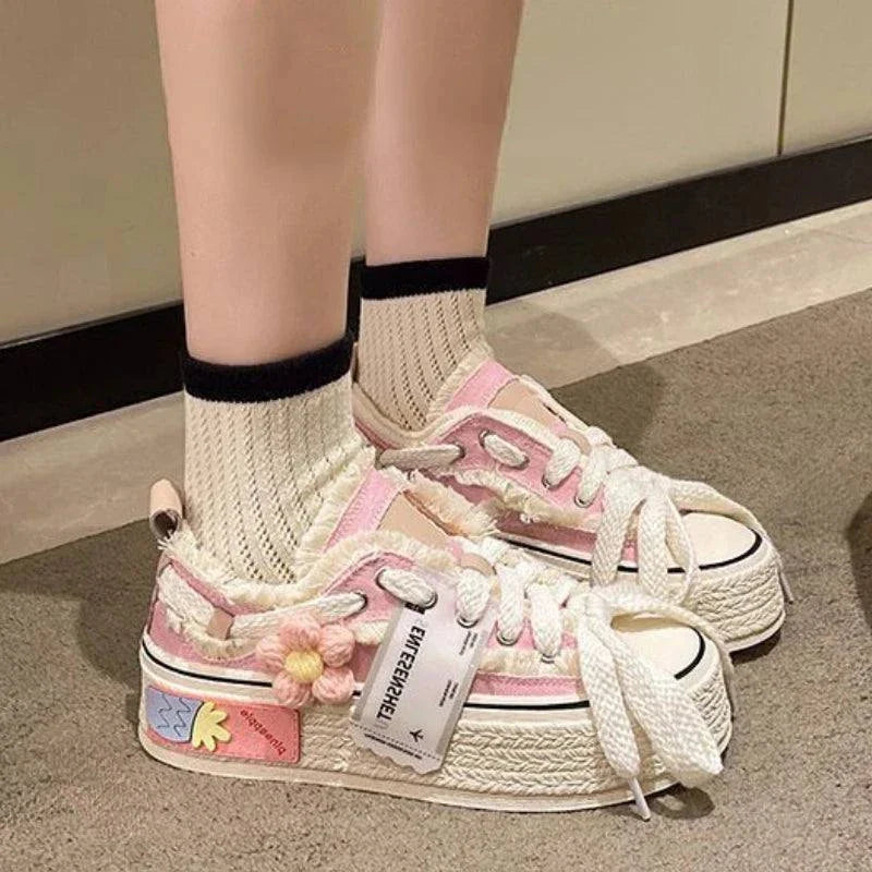 Lace-Up Women's Platform Sneakers Flower Design for Teens Maxct