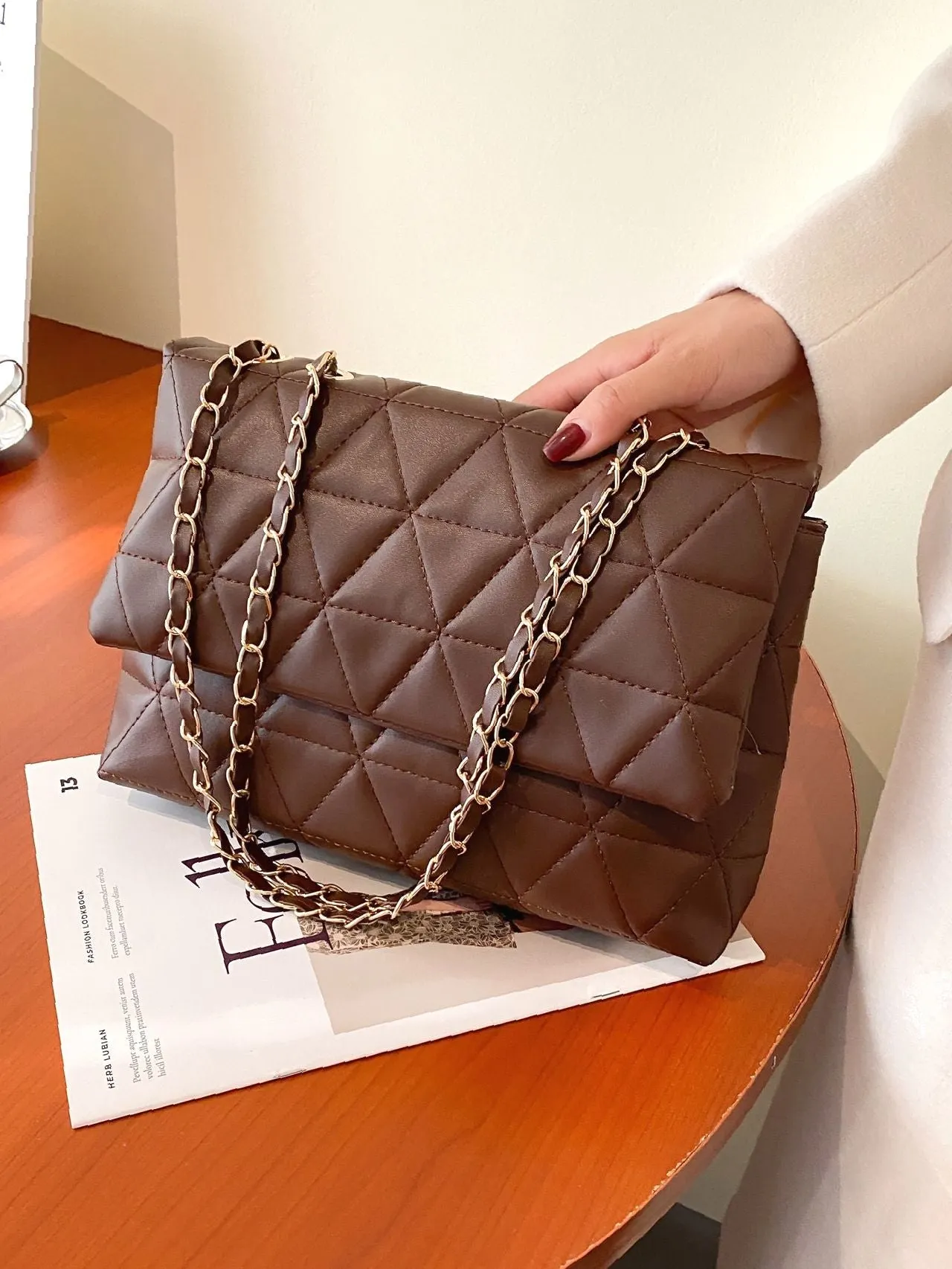 Maxct - Minimalist Quilted Chain Flap Square Bag - Women Tote Bags