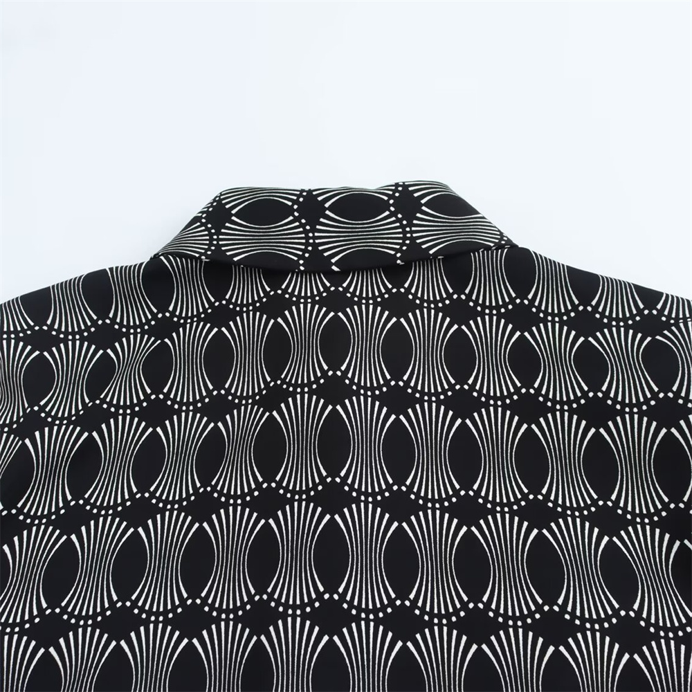 Autumn New Women's Regular Style Geometric Pattern Printed Single breasted Long sleeved Collar Shirt