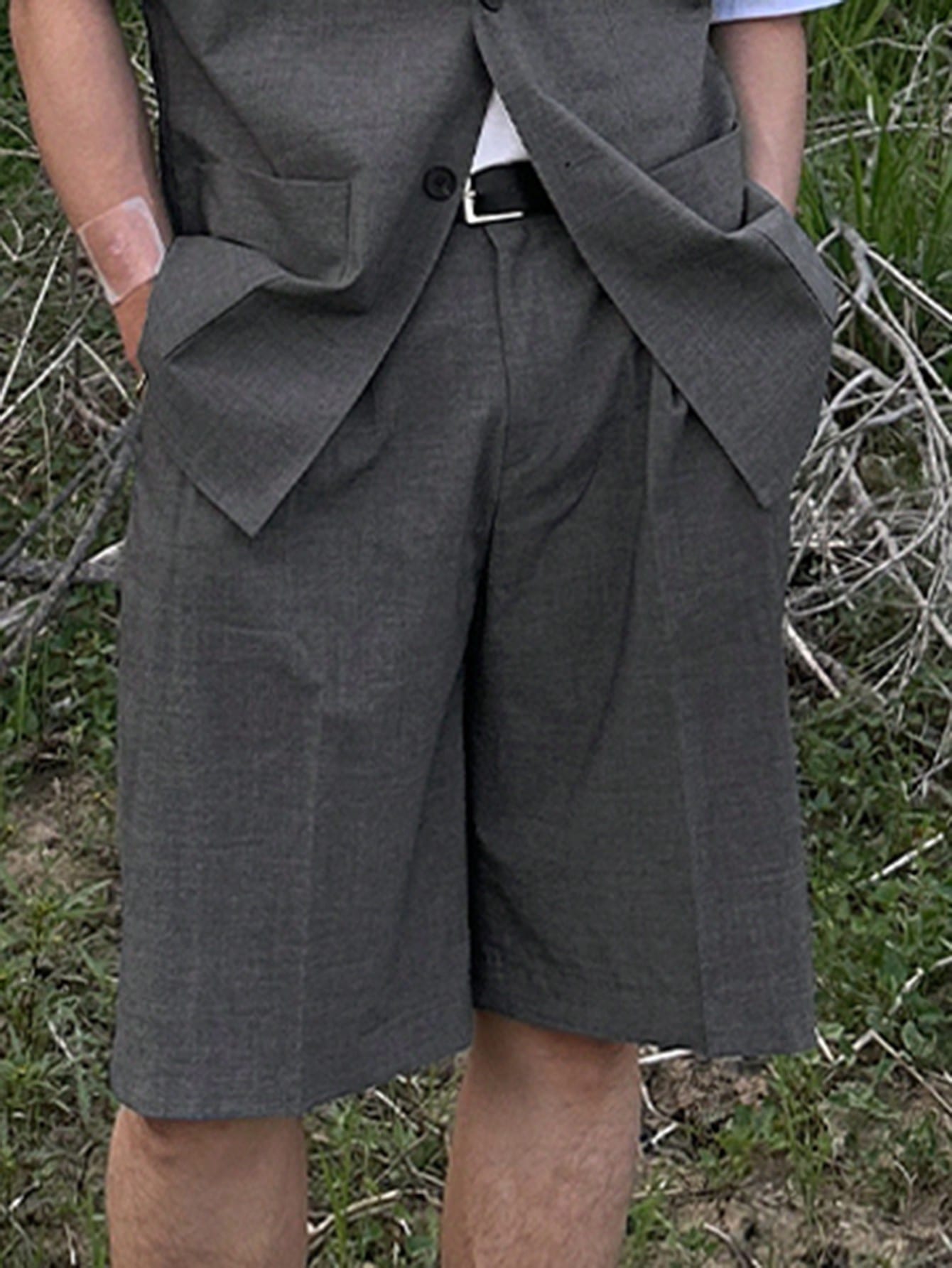 Maxct Men Solid Color Pleated Shorts With Slanted Pockets For Summer Casual Outfits