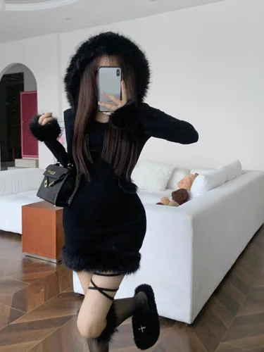 Maxct Hot Girl Black Knitted Hooded Fur Dress Women's Winter Slim Fit Pure Sexy Hip Wrap Short Dress Fashion Female Clothes