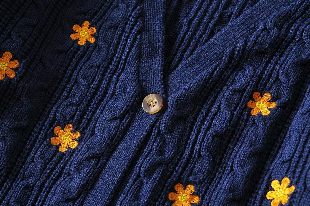 Maxct Retro Embroidery Flowers Cardigan