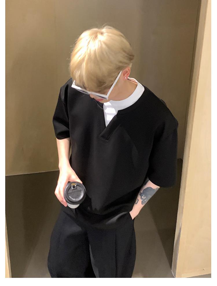 Maxct 90s Streetwear Niche Design Sense Fake Two-piece V-neck Short-sleeved T-shirt Men's Summer New Loose Korean-style Simple All-match Half-sleeved Top