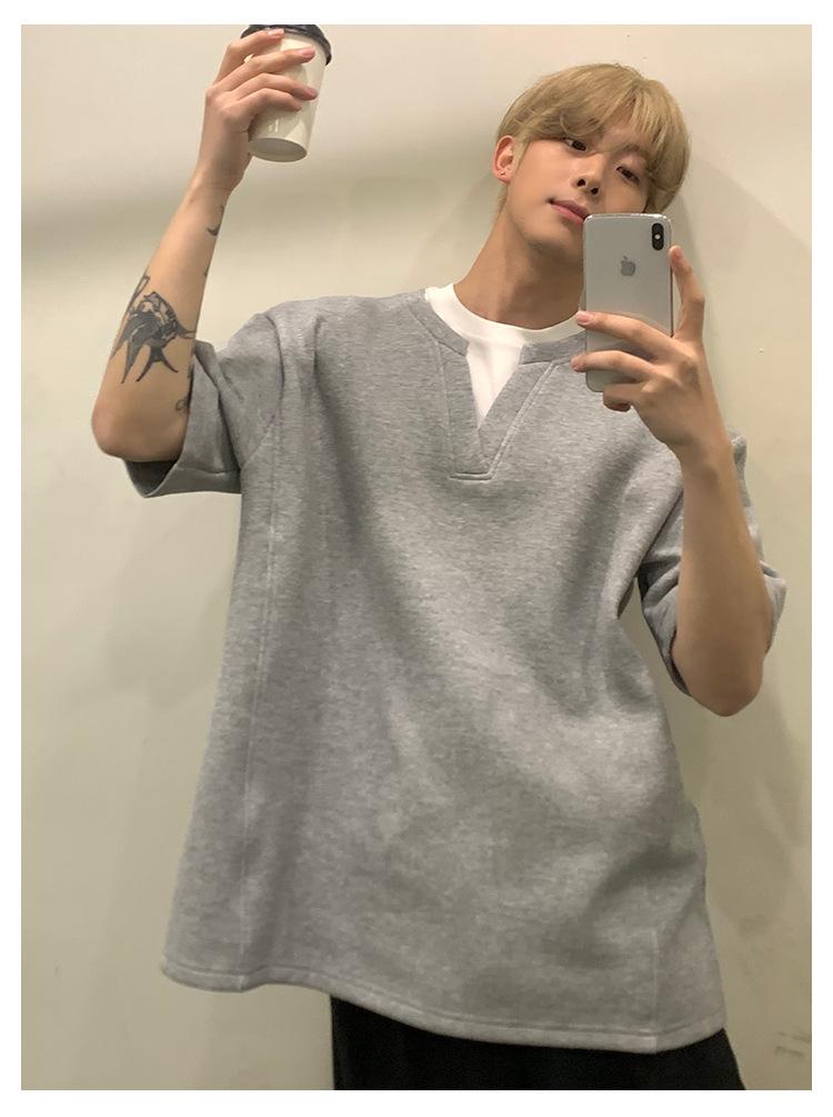 Maxct 90s Streetwear Niche Design Sense Fake Two-piece V-neck Short-sleeved T-shirt Men's Summer New Loose Korean-style Simple All-match Half-sleeved Top