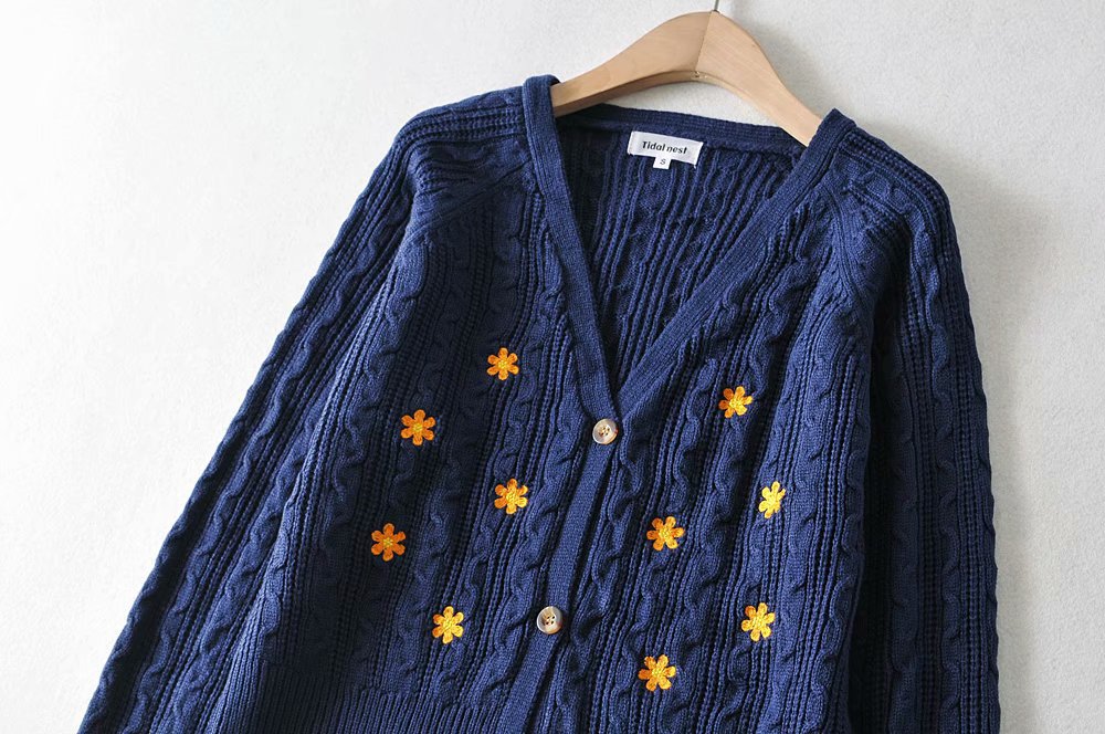 Maxct Retro Embroidery Flowers Cardigan