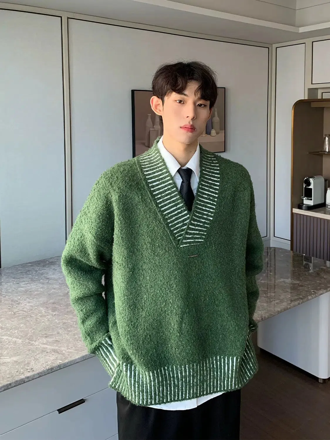 Maxct College Loose-fit V-neck Sweater