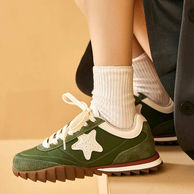 Star Applique Suede Patchwork Women's Casual Sneakers Maxct