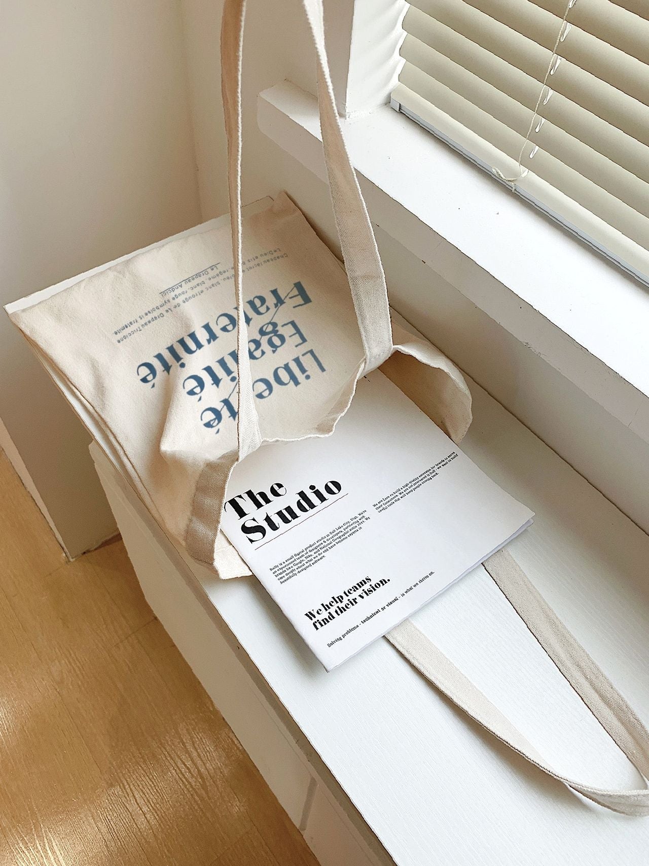 Maxct - Letter Graphic Shopper Bag  - Women Tote Bags