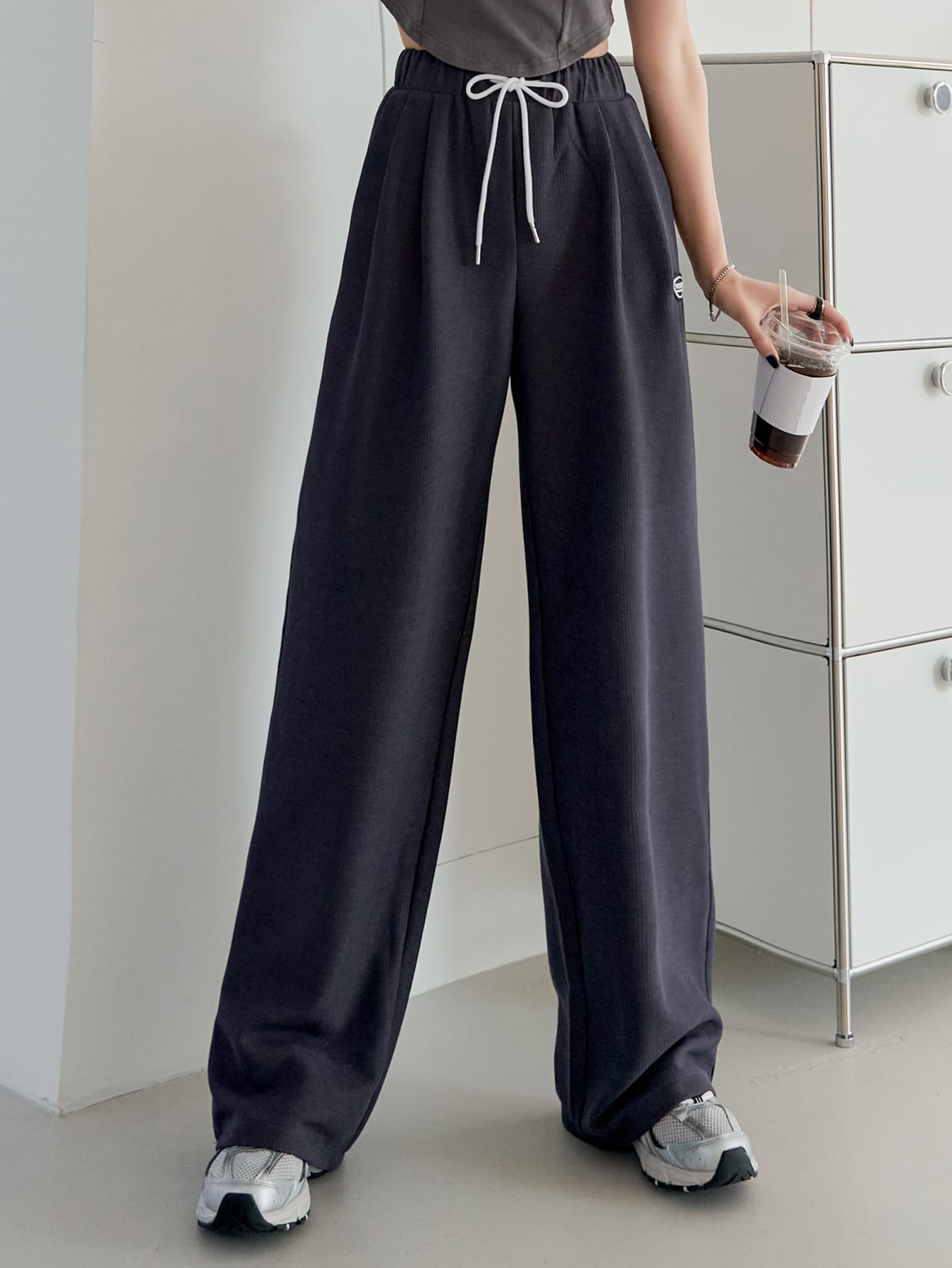Maxct Letter Patch Drawstring Wide Leg Sweatpants