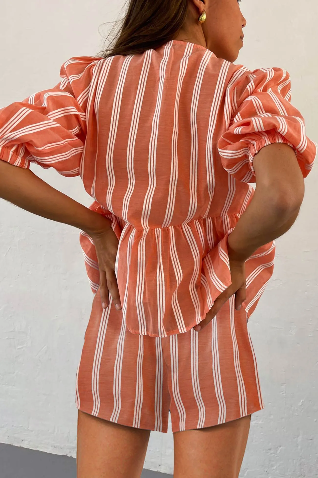 Maxct Contrast Striped Tie-up Blouse Suits