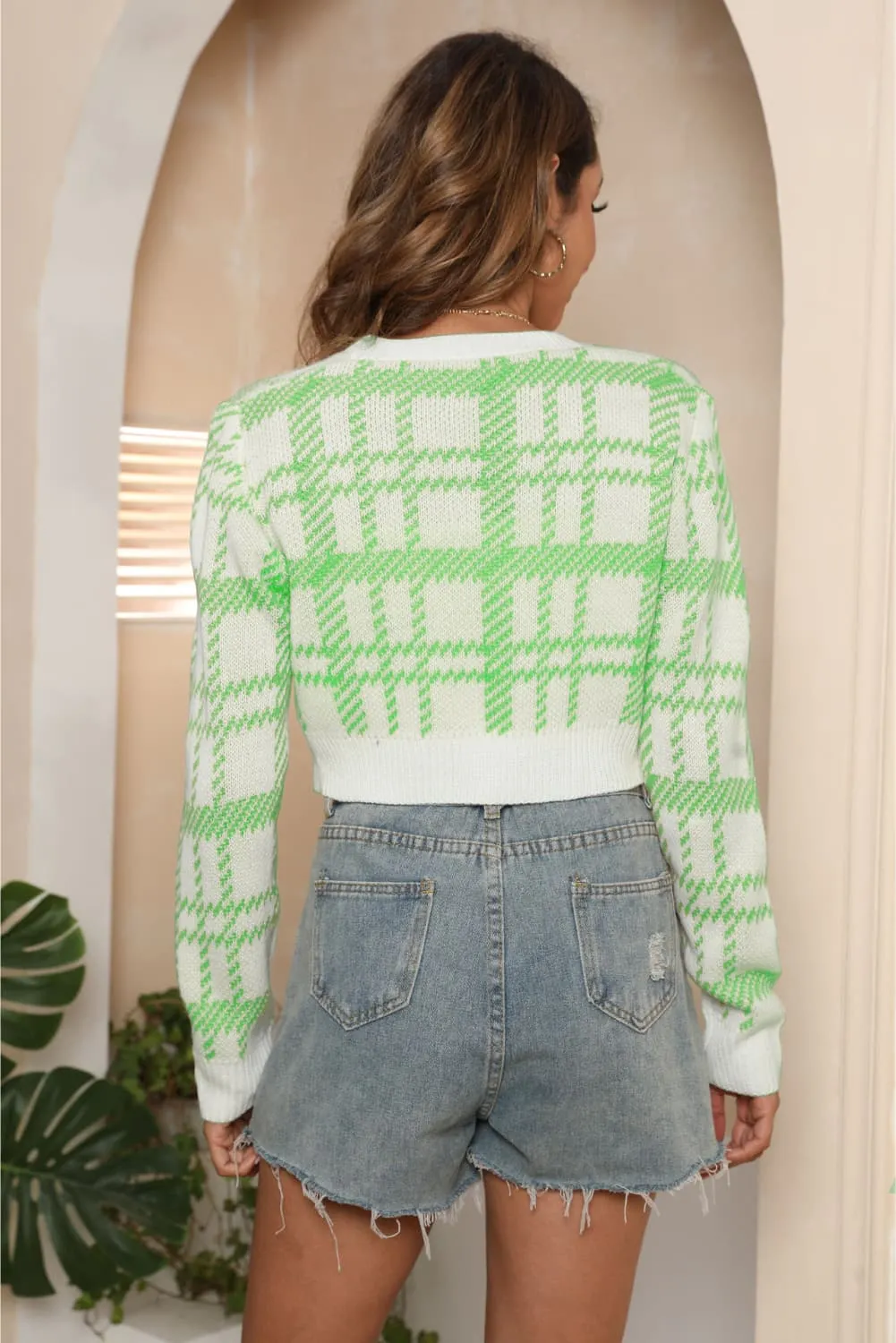 Maxct &V-Neck Cropped Button-Up Cardigan