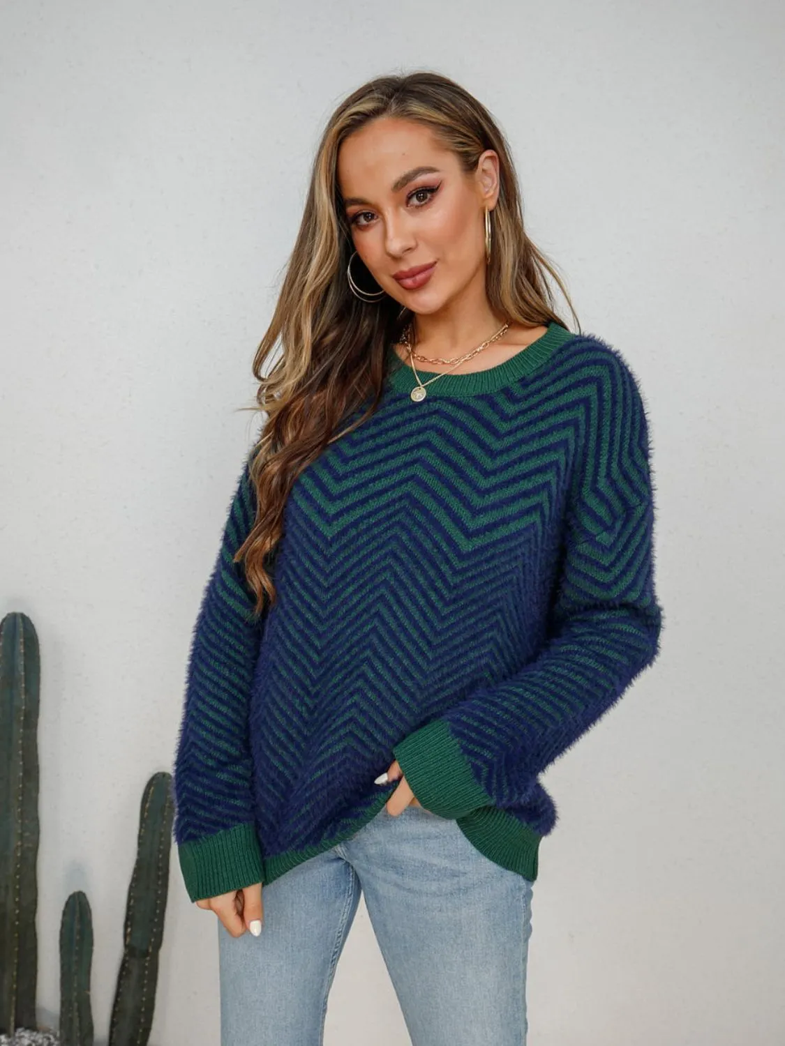 Maxct &Round Neck Long Sleeve Sweater