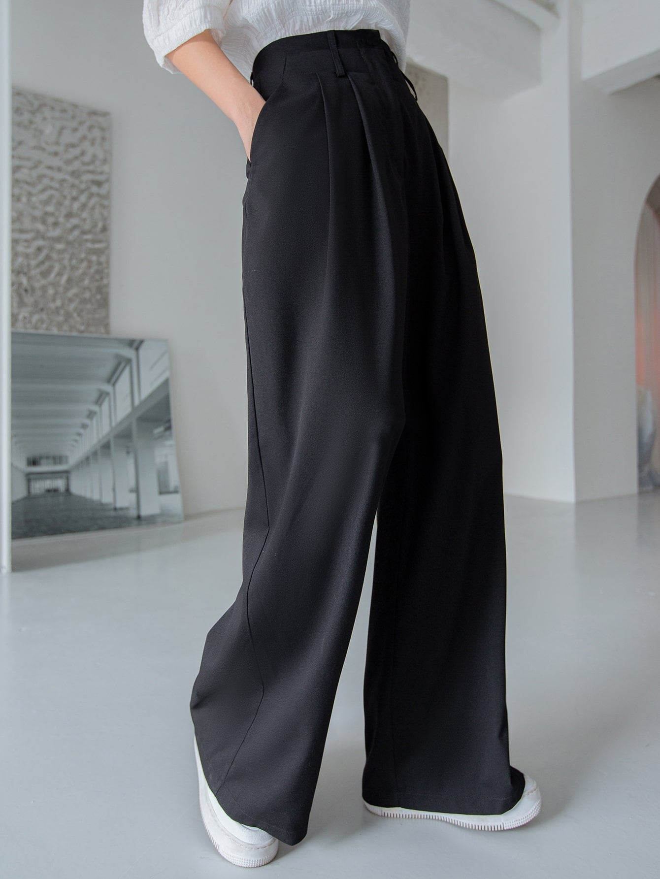 Maxct Slant Pockets Wide Leg Tailored Pants