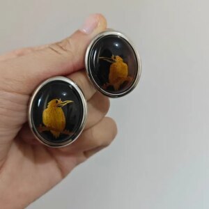 Chinese Lacquer Sparrow Agate Studs