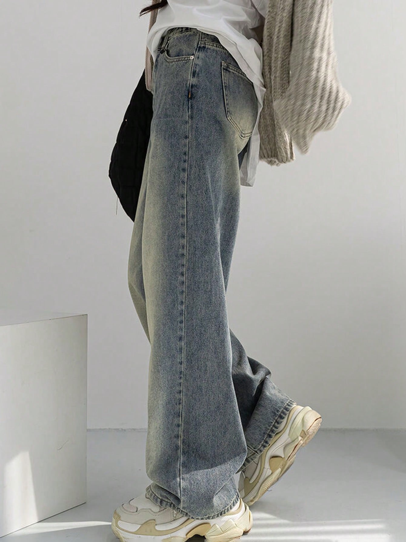 Maxct Women Elastic Waist Straight-Leg Denim Pants With Street Style Water Washed And Grinding White Finish