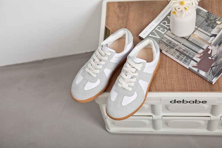 Women's Leather Flat Sneakers - true deals club