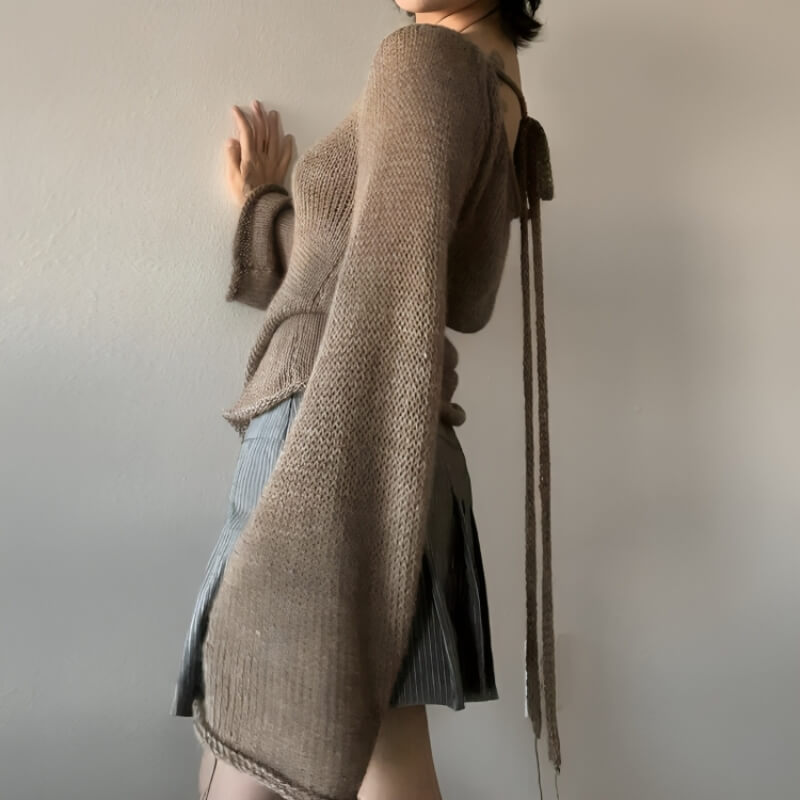 Maxct &Flare Sleeved Knit Backless Top