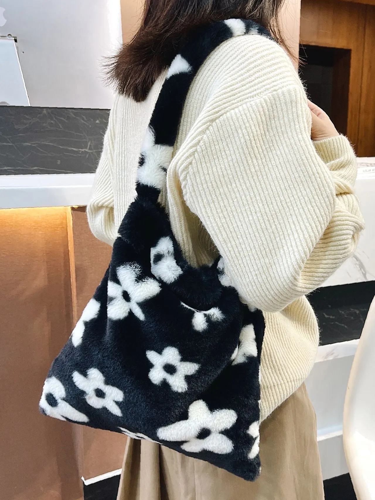 Bag For Love - Floral Pattern Fluffy Maxct Bag  - Women Maxct Bags