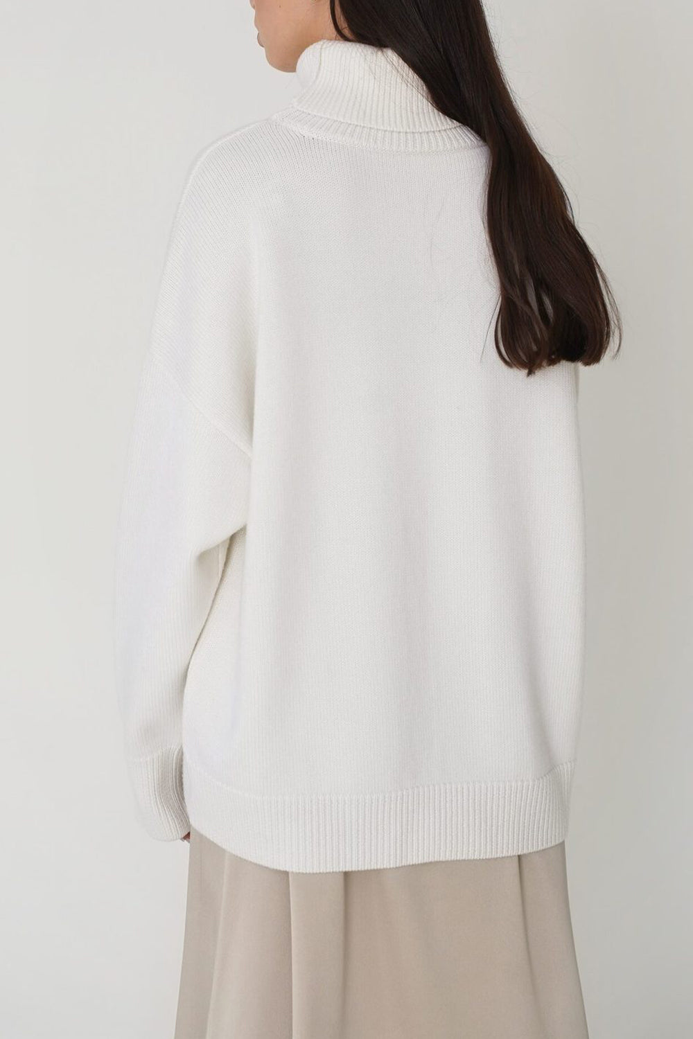 Maxct &Turtle Neck Dropped Shoulder Sweater