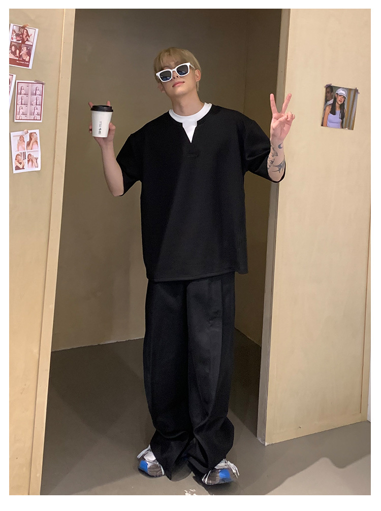 90s Streetwear Niche Design Sense Fake Two-piece V-neck Short-sleeved T-shirt Men's Summer New Loose Korean-style Simple All-match Half-sleeved Top