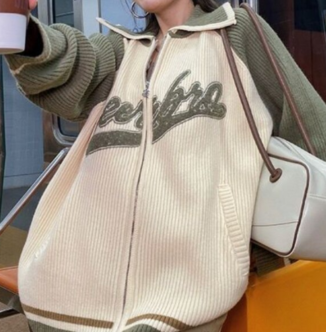 Maxct Emboidery Logo Zip Up Knit Cardigan